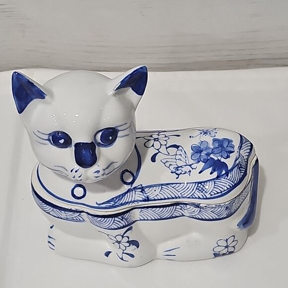 Vintage Blue & White Porcelain Cat Trinket Box Figurine Lidded Chinoiserie... - Picture 2 of 7